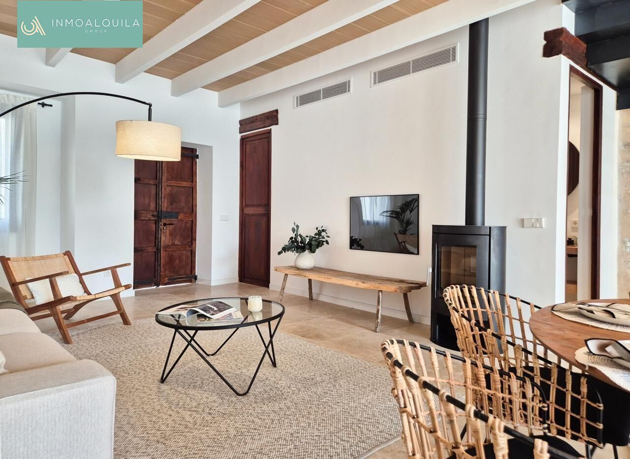 Sala d'estar de Casa o xalet en venda en Maria de la Salut amb Calefacció, Jardí privat i Terrassa