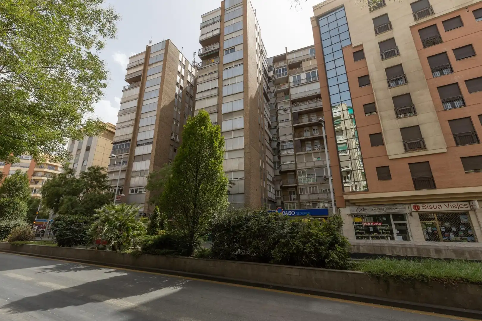 Außenansicht von Wohnung zum Verkauf in Granada mit Heizung und Balkon