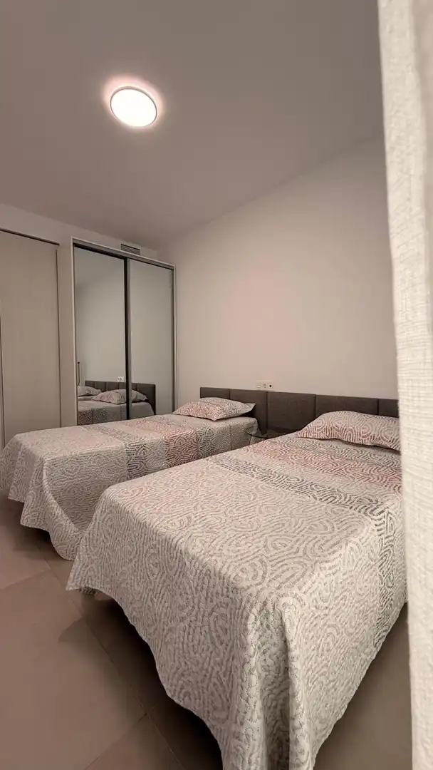 Schlafzimmer von Dachboden zum Verkauf in Benalmádena mit Klimaanlage, Terrasse und Abstellraum