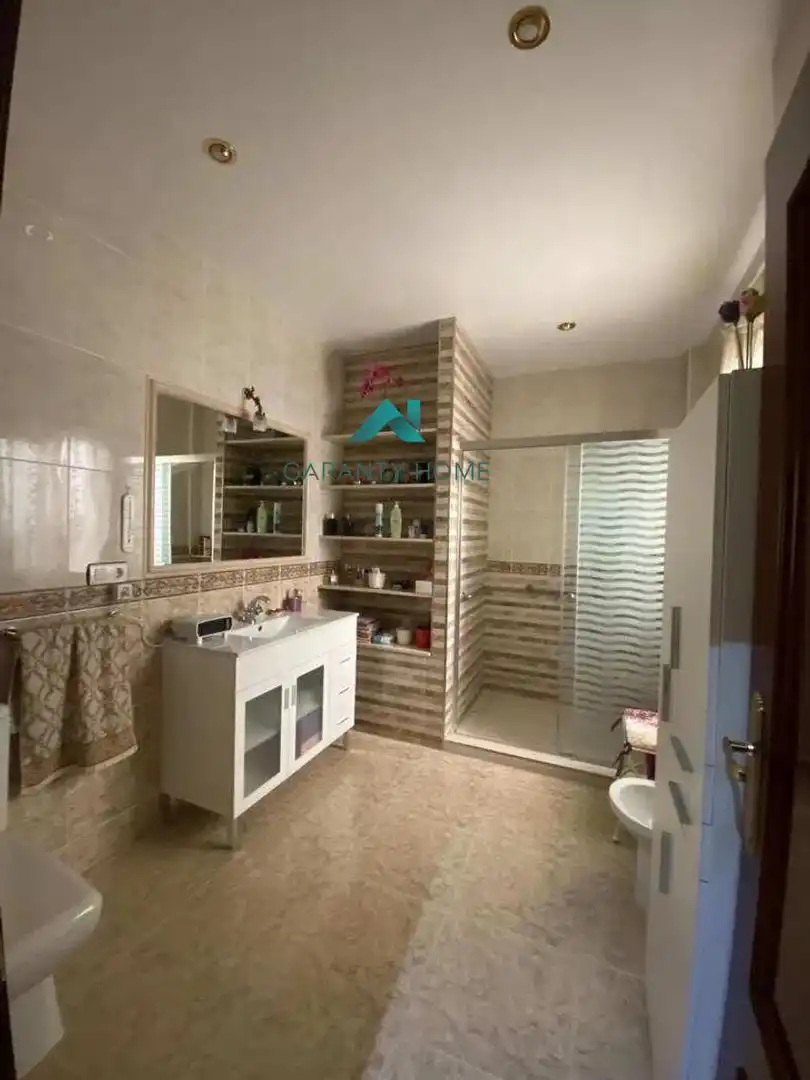 Baño de Casa adosada en venta en Dúrcal con Aire acondicionado, Calefacción y Terraza