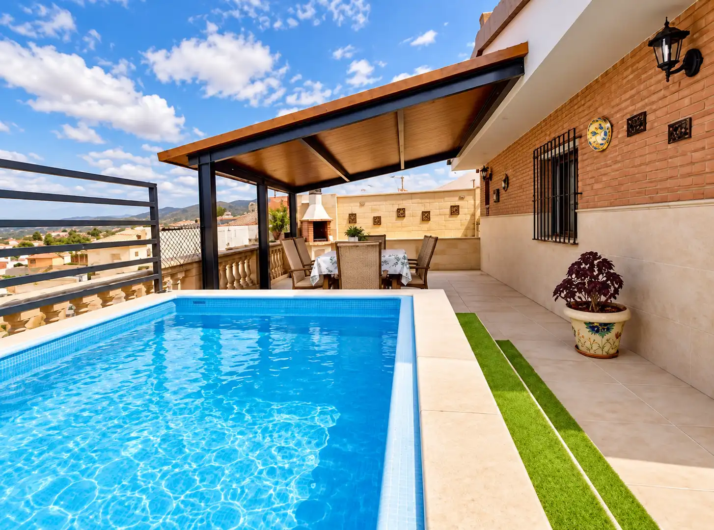 House with pool for sale in petronio