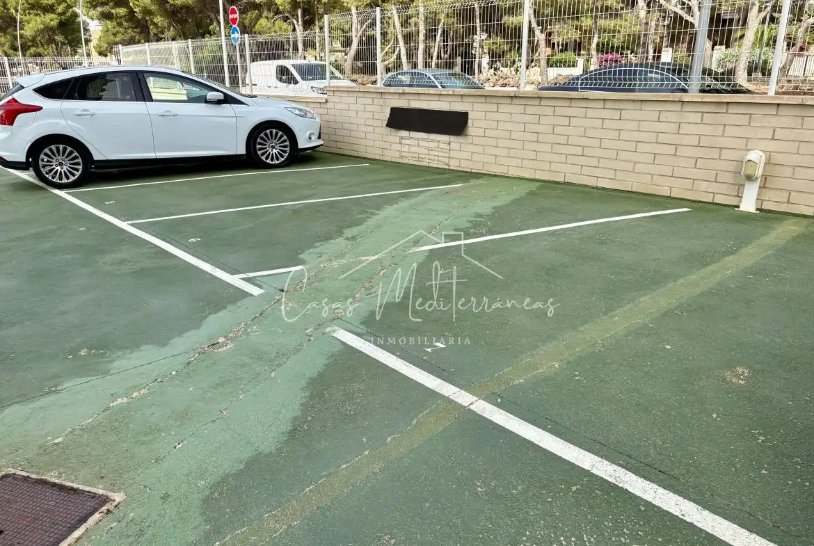 Parkplatz von Wohnungen zur Miete in Mont-roig del Camp mit Klimaanlage, Möbliert und Ofen