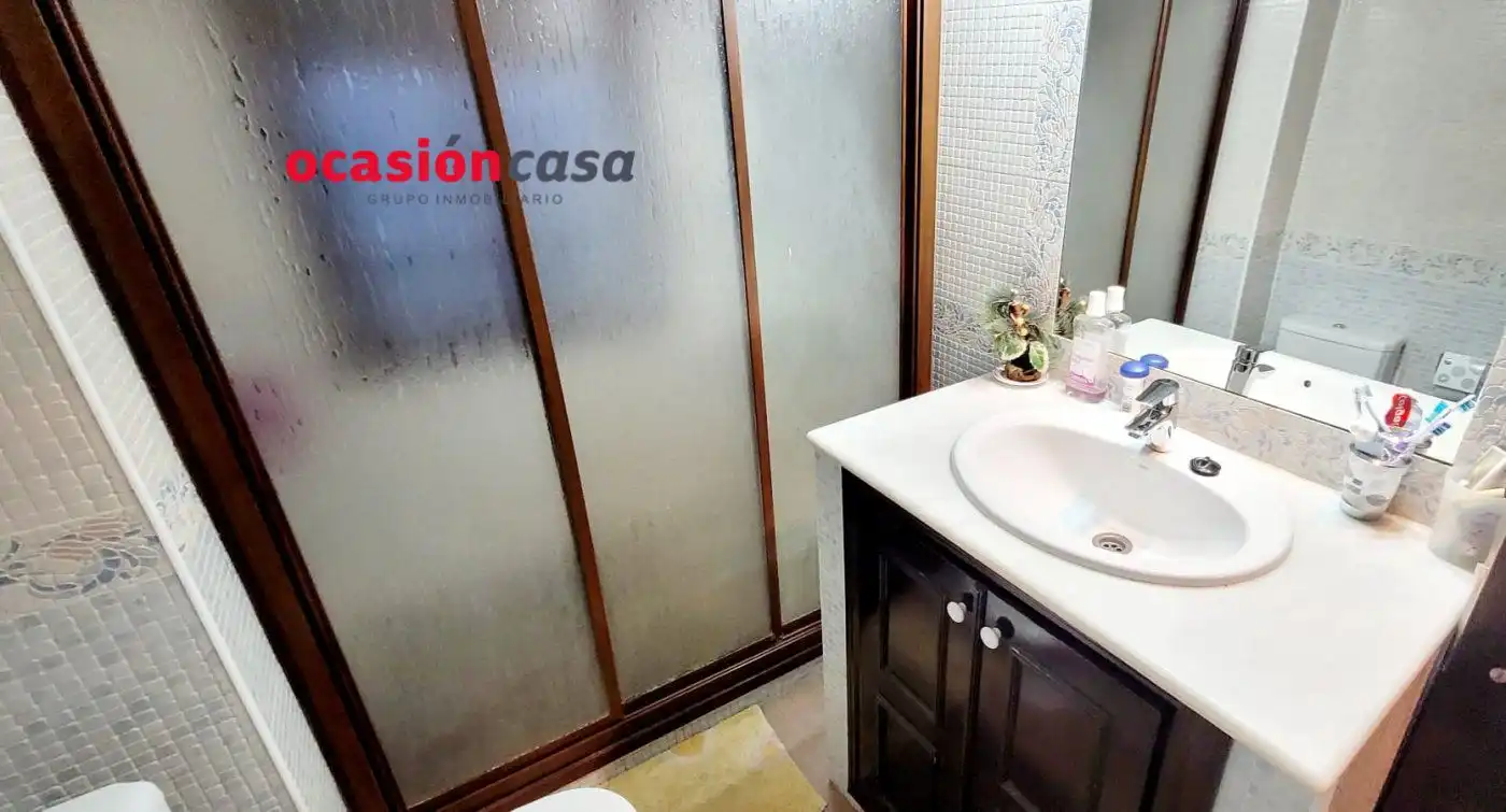 Bathroom of Flat for sale in Pozoblanco  with Air Conditioner, Heating and Balcony