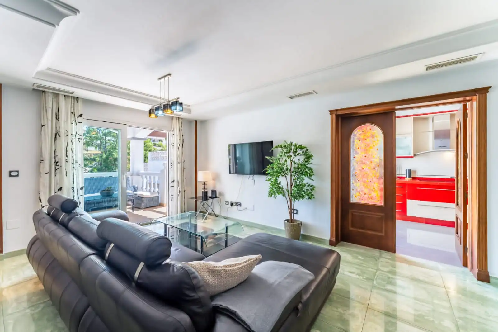Sala de estar de Casa adosada de alquiler en Benalmádena con Aire acondicionado, Terraza y Trastero