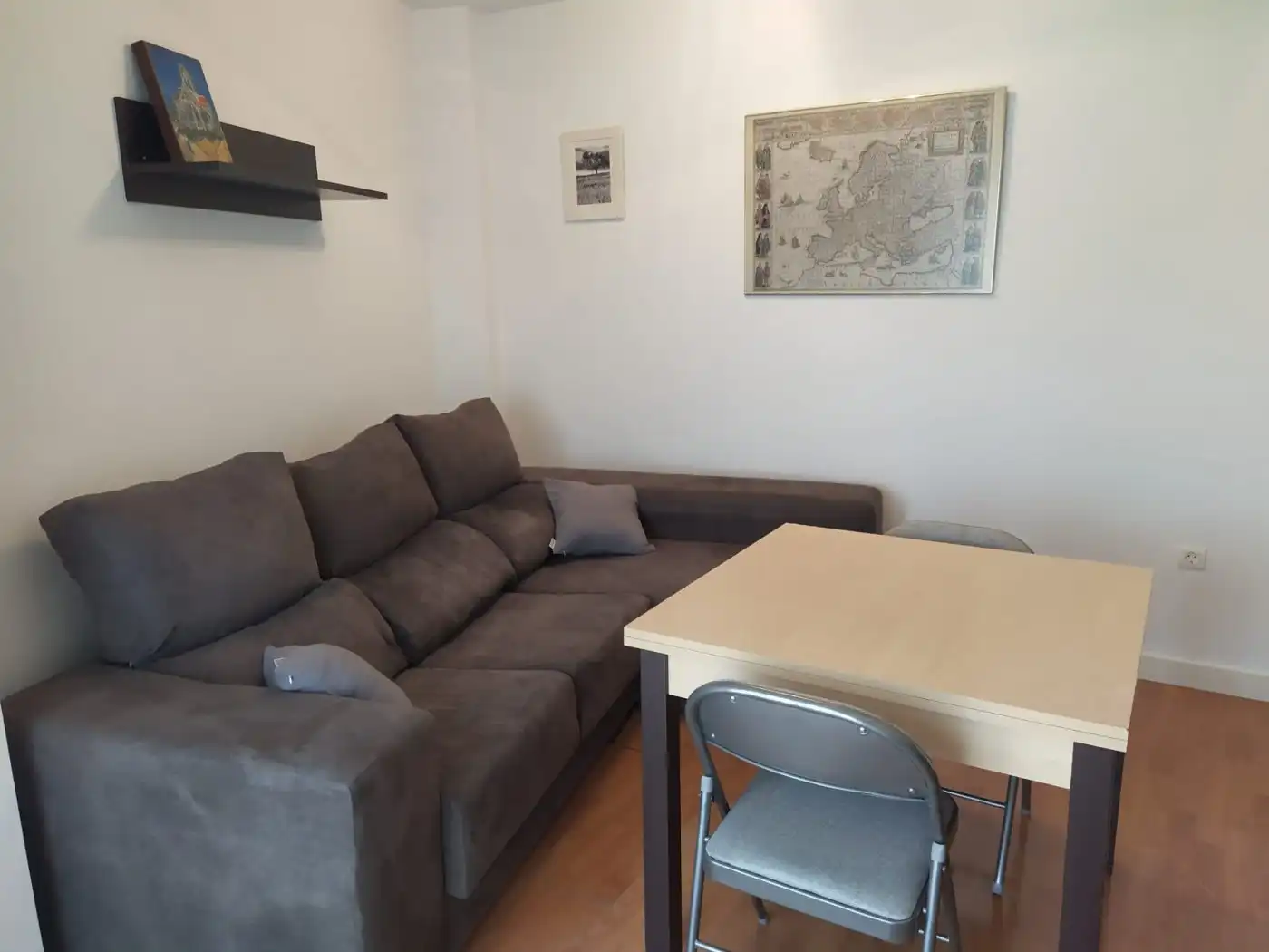 Sala de estar de Piso de alquiler en Ogíjares con Calefacción, Trastero y Amueblado