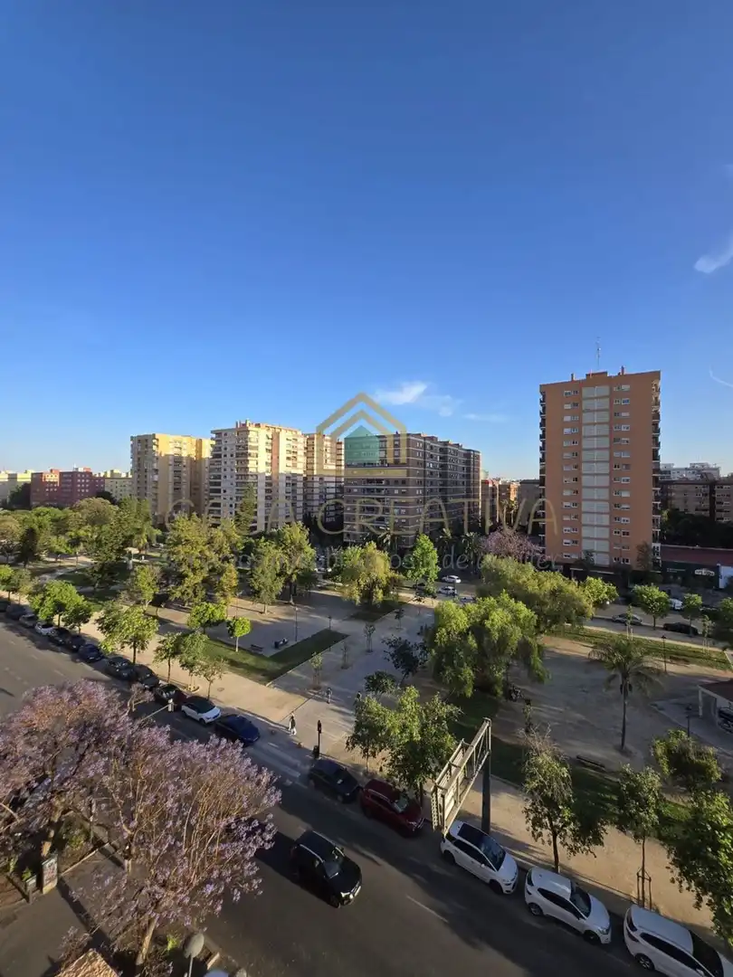 Zimmer in Avenida BLASCO IBAÑEZ, Ciutat Jardí