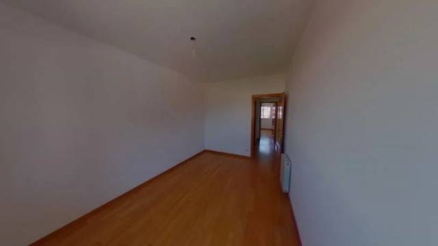 Piso en Venta en Almeda - El Corte Inglés