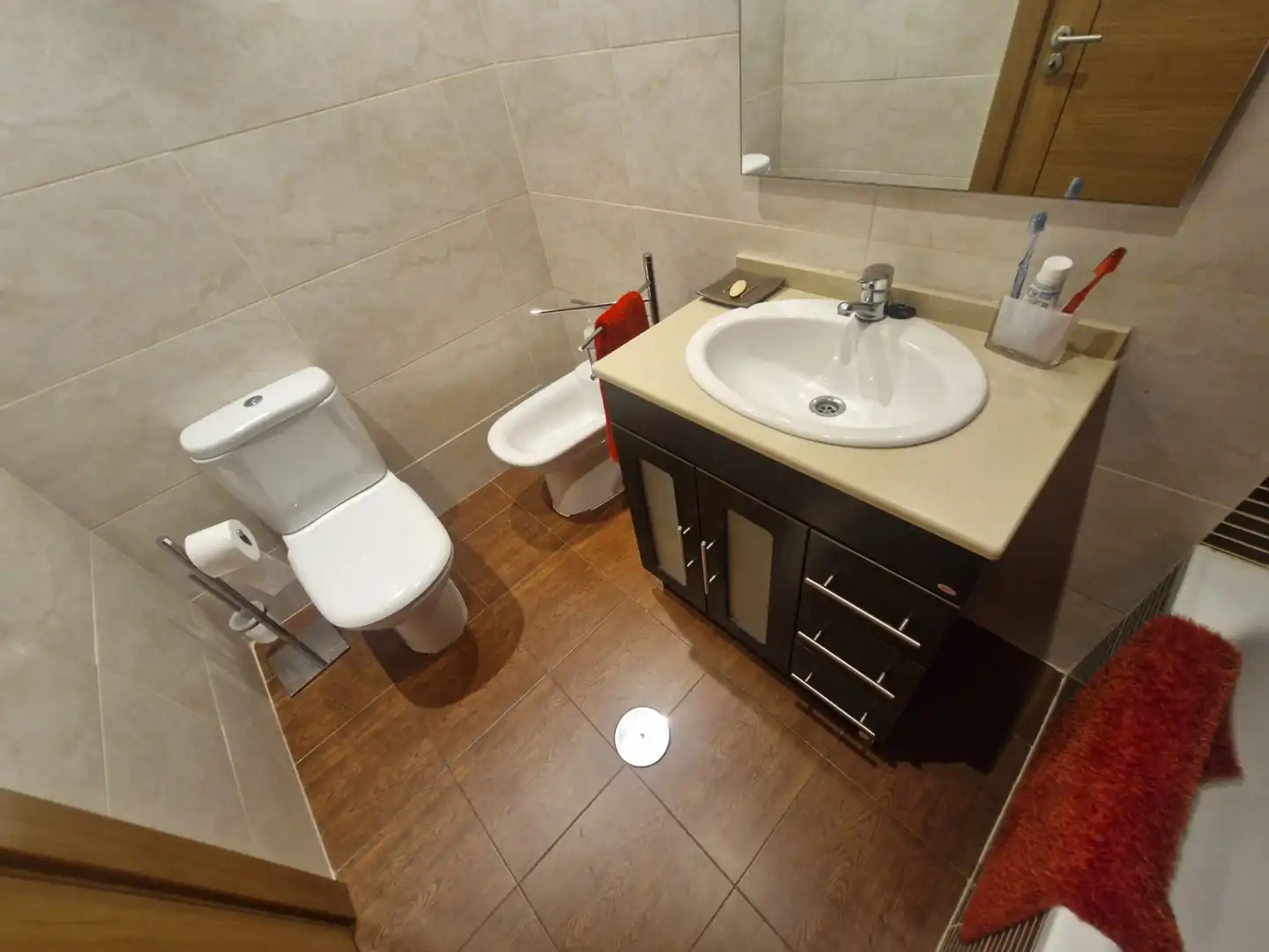 Badezimmer von Wohnung zum Verkauf in Foz mit Heizung, Terrasse und Abstellraum