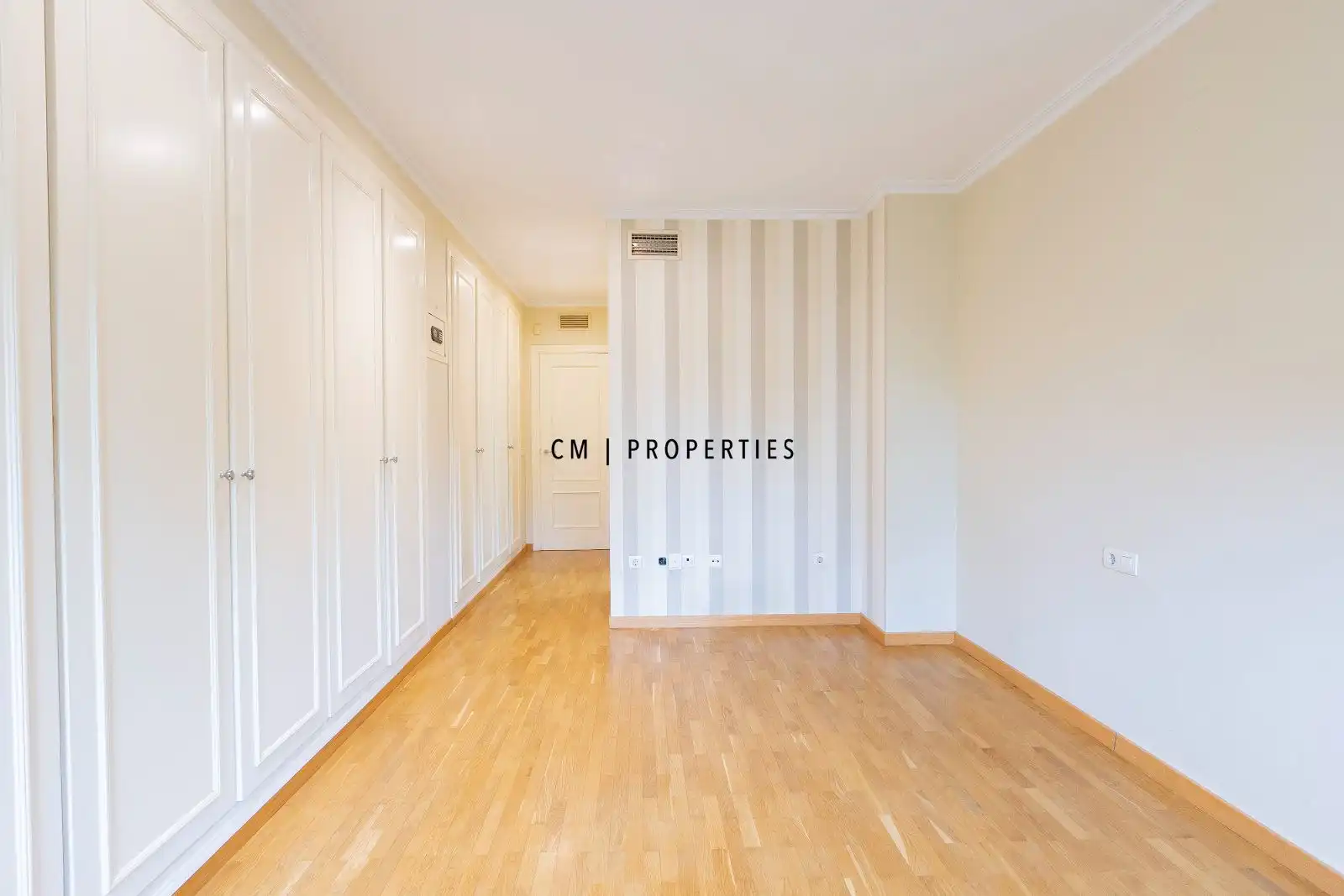 Habitación de Piso de alquiler en Valencia con Aire acondicionado, Calefacción y Parquet