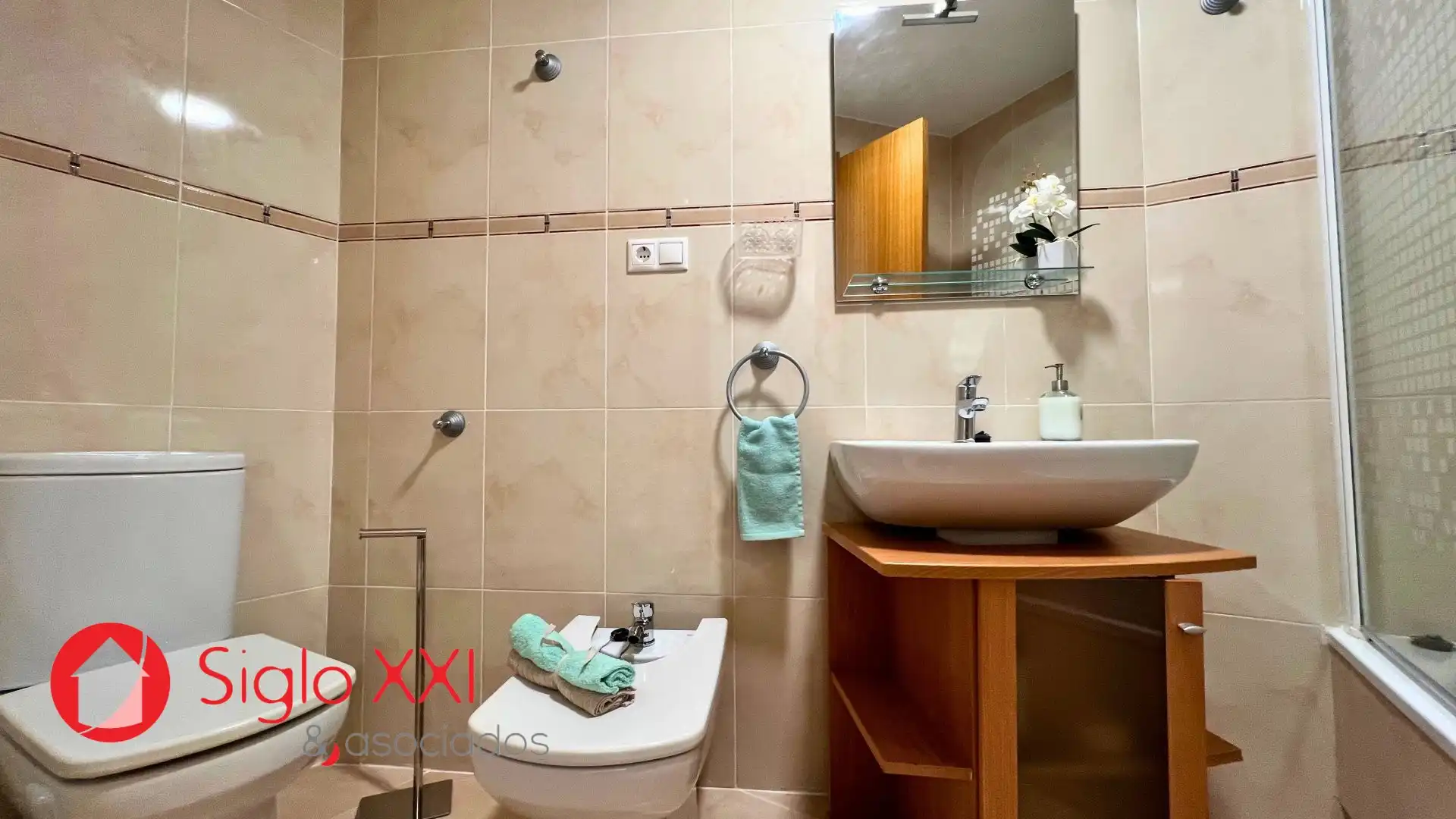 Baño de Piso en venta en Oropesa del Mar / Orpesa con Terraza, Piscina y Balcón