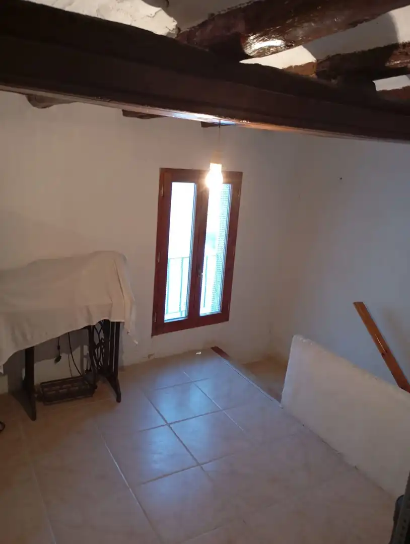 Dormitori de Casa o xalet en venda en Villahermosa del Río amb Terrassa i Balcó