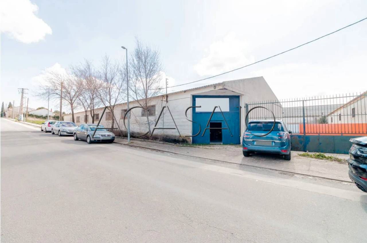 Vista exterior de Nau industrial en venda en Yunclillos
