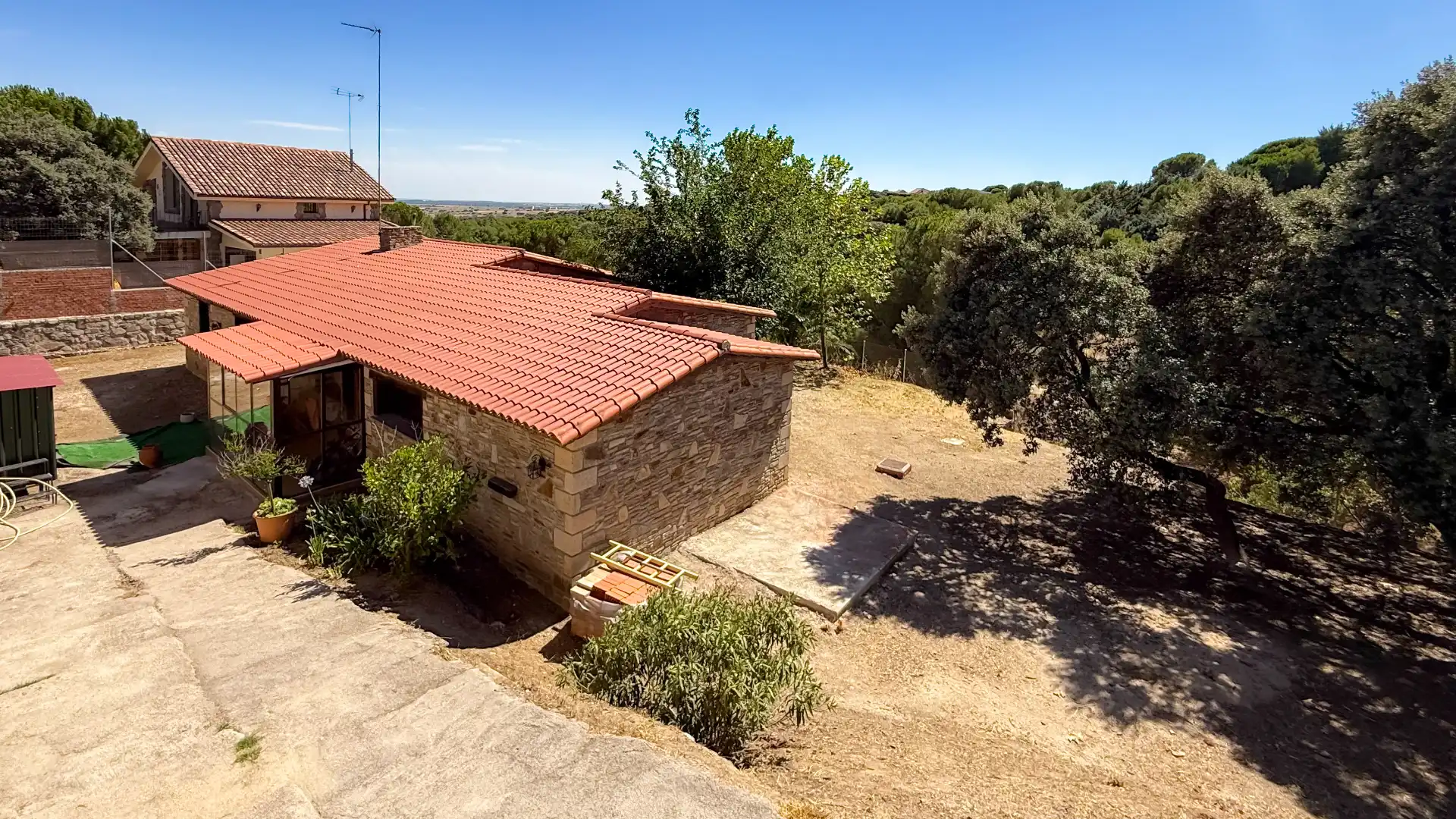 Vista exterior de Casa o xalet en venda en Galapagar amb Aire condicionat, Jardí privat i Forn