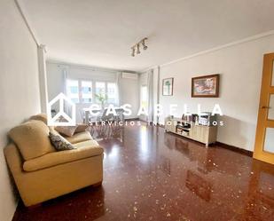 Exterior view of Flat to rent in  Valencia Capital  with Air Conditioner and Furnished