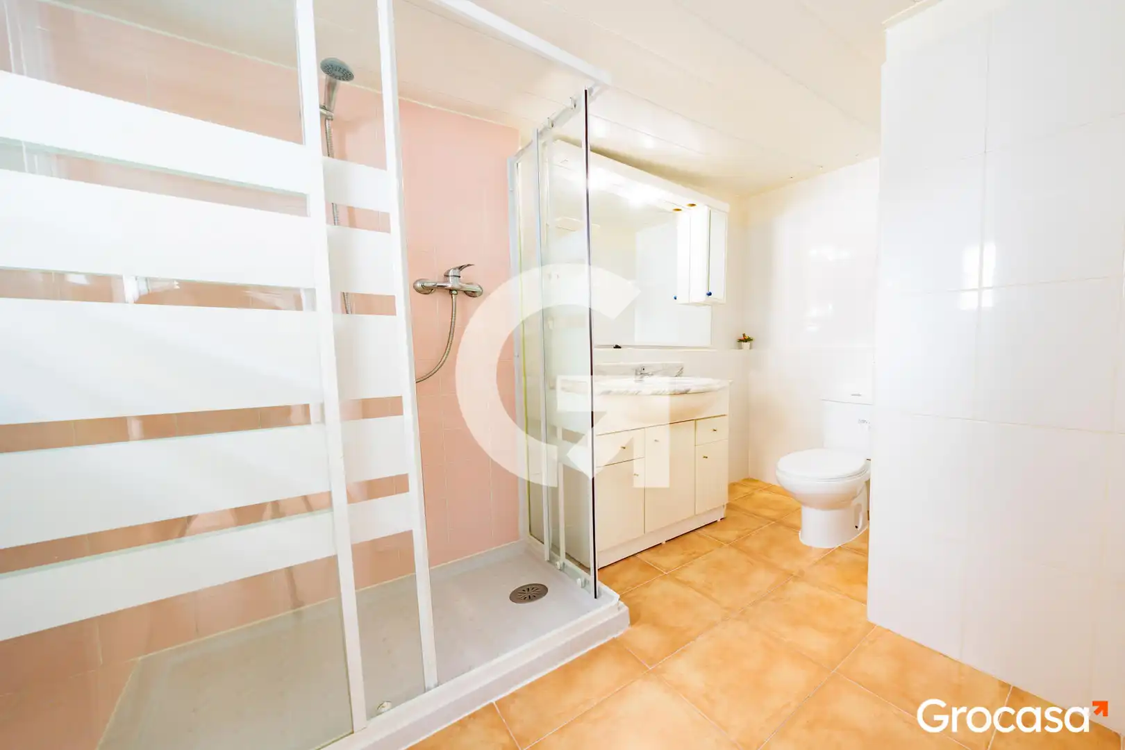 Badezimmer von Erdgeschoss zum Verkauf in Terrassa mit Heizung, Terrasse und Abstellraum
