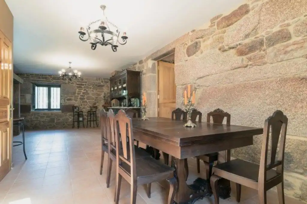 Comedor de Casa o chalet en venta en Lousame con Calefacción, Jardín privado y Parquet