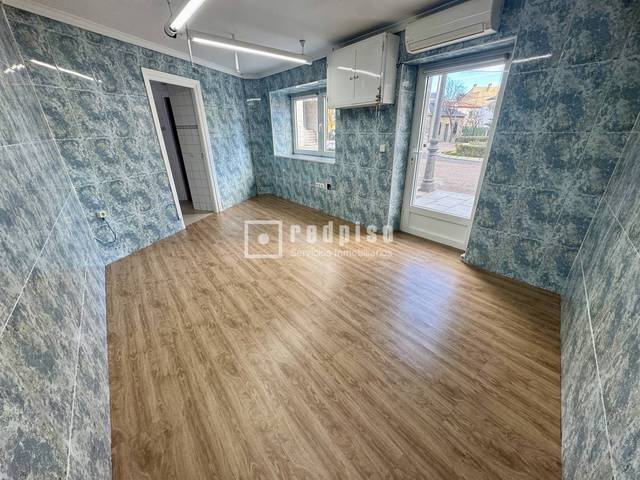 Local comercial en Alquiler en Centro - Manguilla