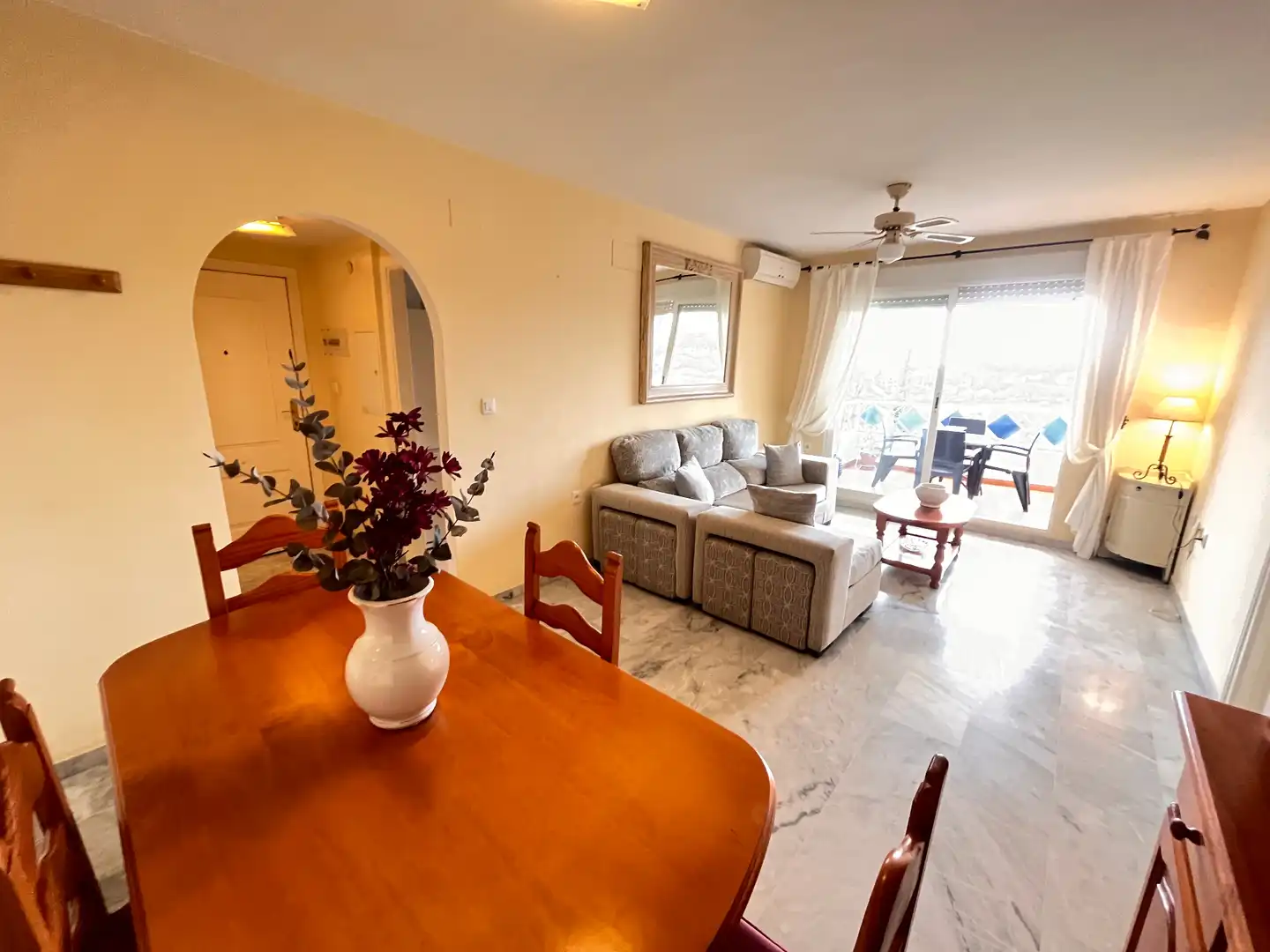 Living room of Apartments for rent in Marbella  with Air Conditioner, Terrace and Furnished