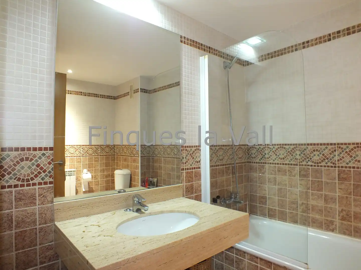 Baño de Piso en venta en Vic con Calefacción y Horno