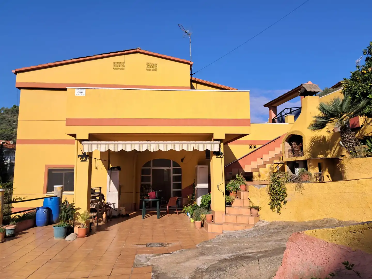 Casa amb terrassa en venda a Castellet i la Gornal