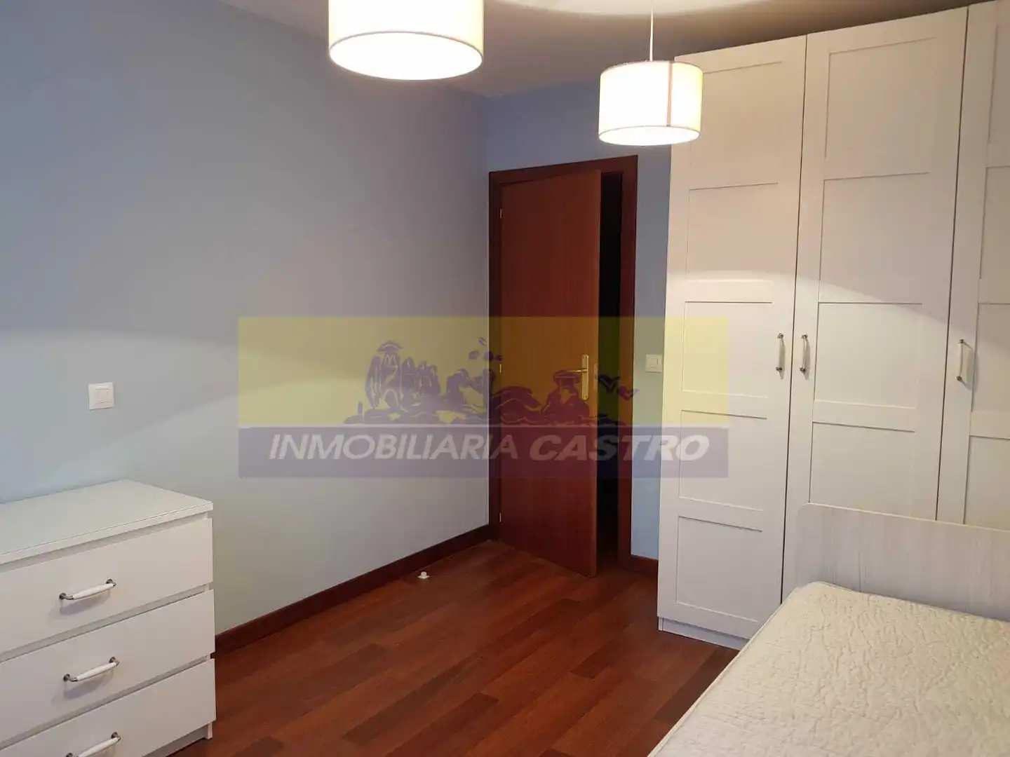 Schlafzimmer von Wohnung zur Miete in Castro-Urdiales mit Möbliert