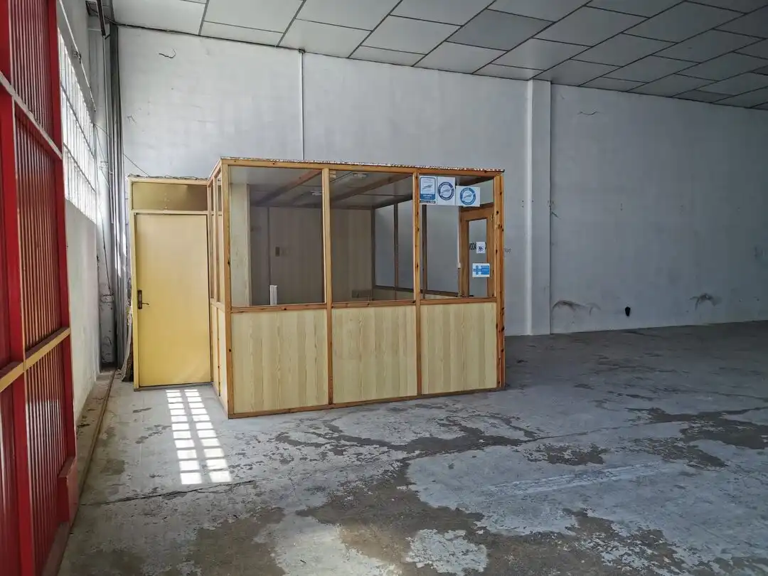 Fabrikhallen zur Miete in Huesca