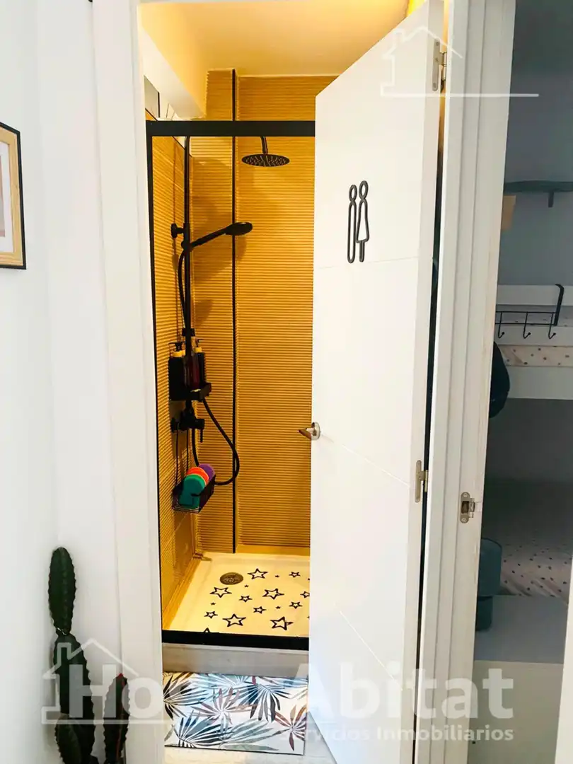 Badezimmer von Wohnung zum Verkauf in Gandia mit Klimaanlage, Heizung und Möbliert