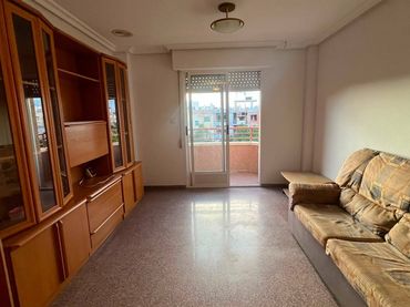 Piso con balcón en venta en Calle XIQUICO