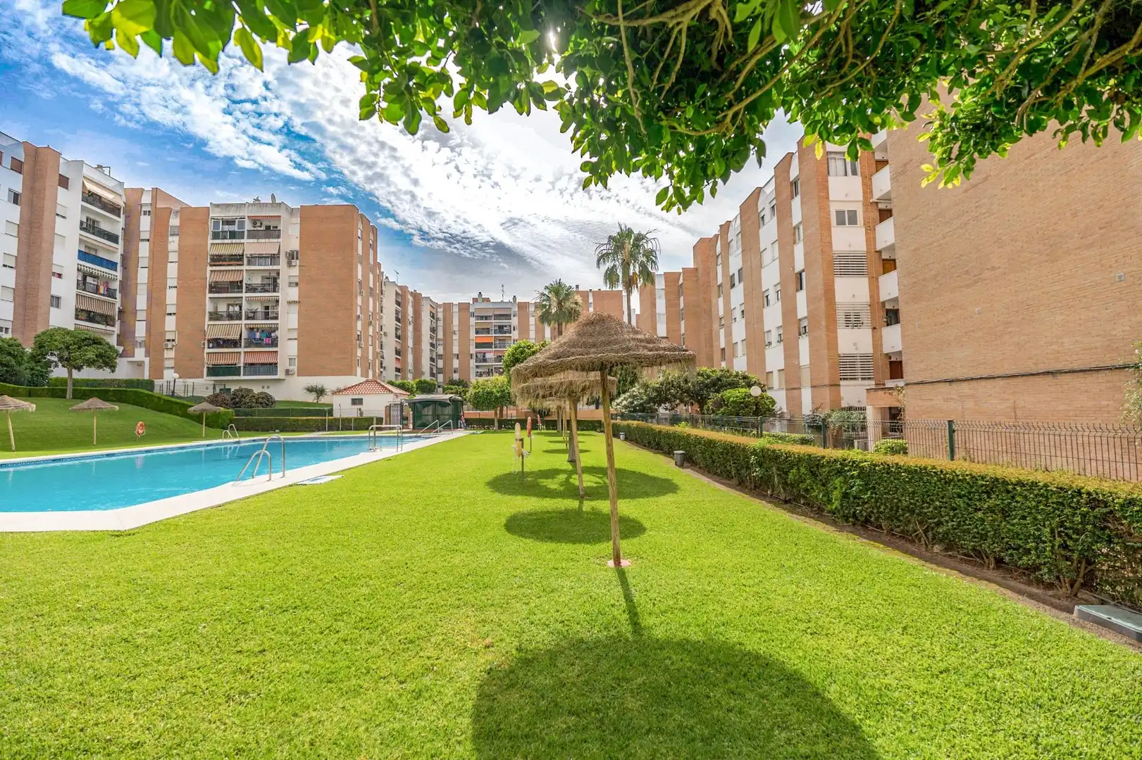 Vista exterior de Piso en venta en Benalmádena con Aire acondicionado, Jardín privado y Terraza