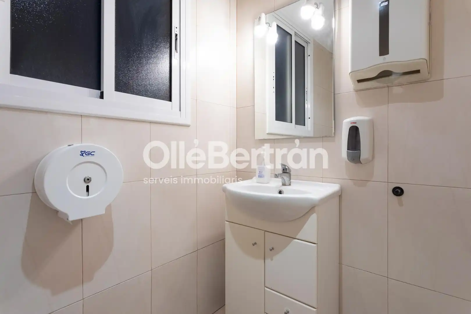 Office space with lift to rent in Diagonal, imagen 28