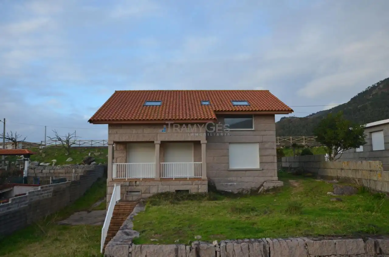 Vista exterior de Casa o chalet en venta en Oia con Calefacción, Jardín privado y Terraza