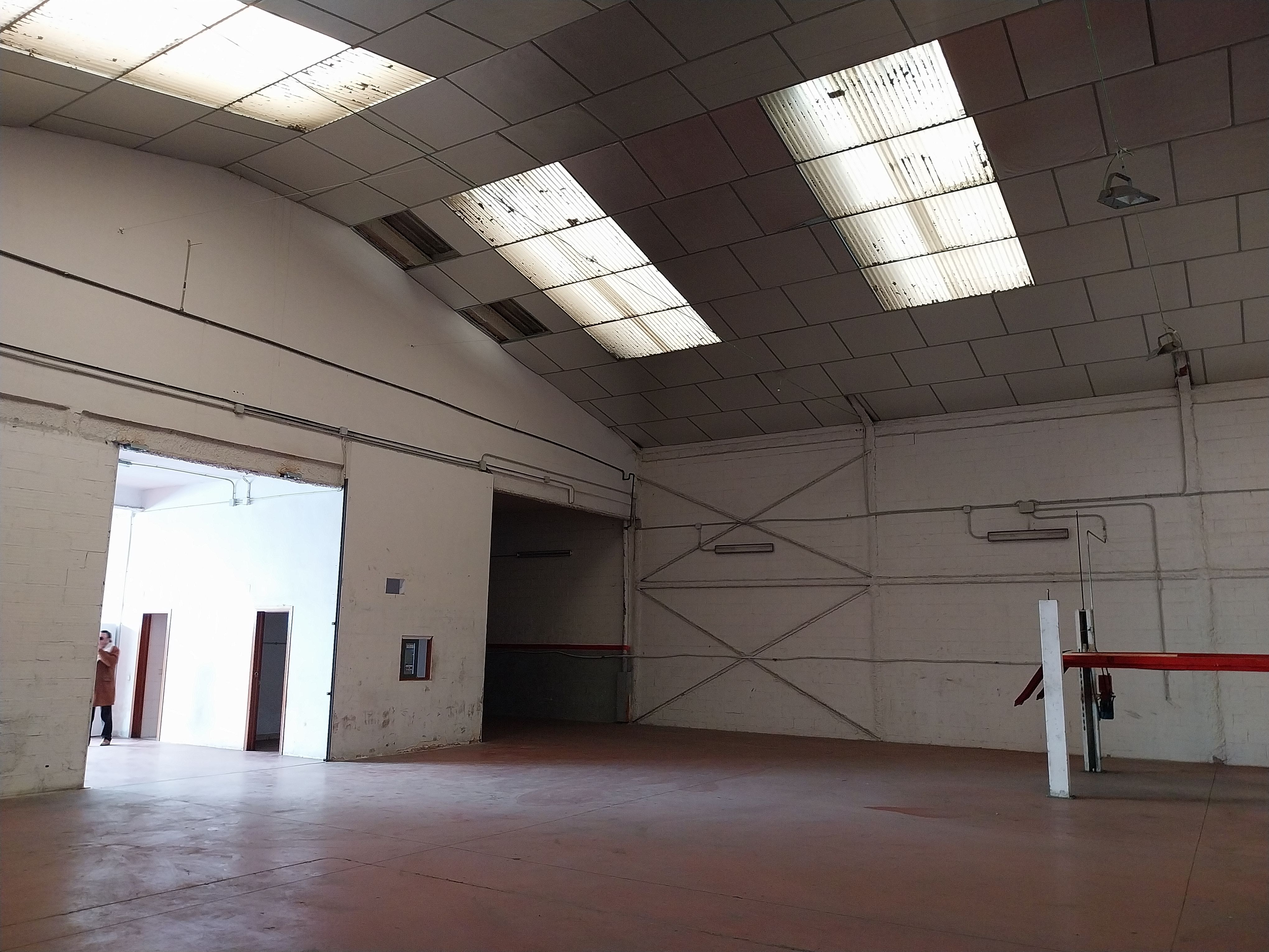 Nau industrial de lloguer a Polígono El Nogal - Malatones - Río de Janeiro