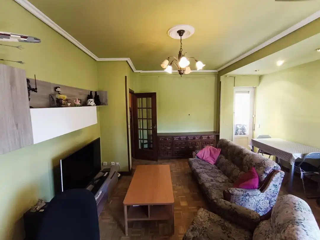 Sala d'estar de Pis en venda en Vitoria - Gasteiz amb Calefacció, Terrassa i Traster