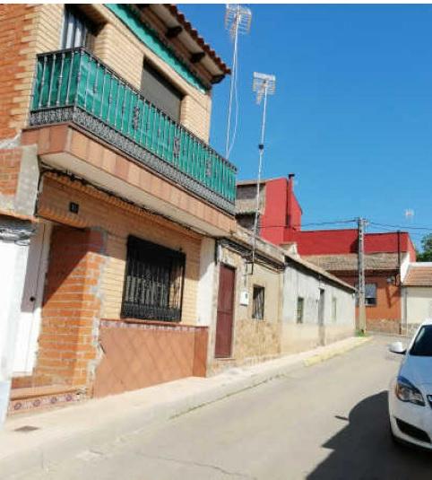 Foto 2 de Casa adosada en venta en C/ Bernardo Balbuena, Porzuna, Ciudad Real