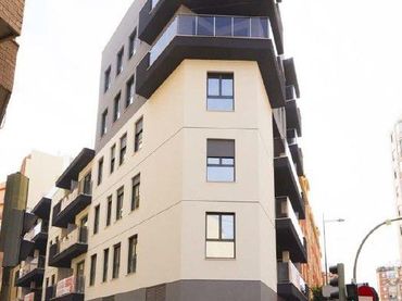 Piso con balcón en venta en Mijares 107