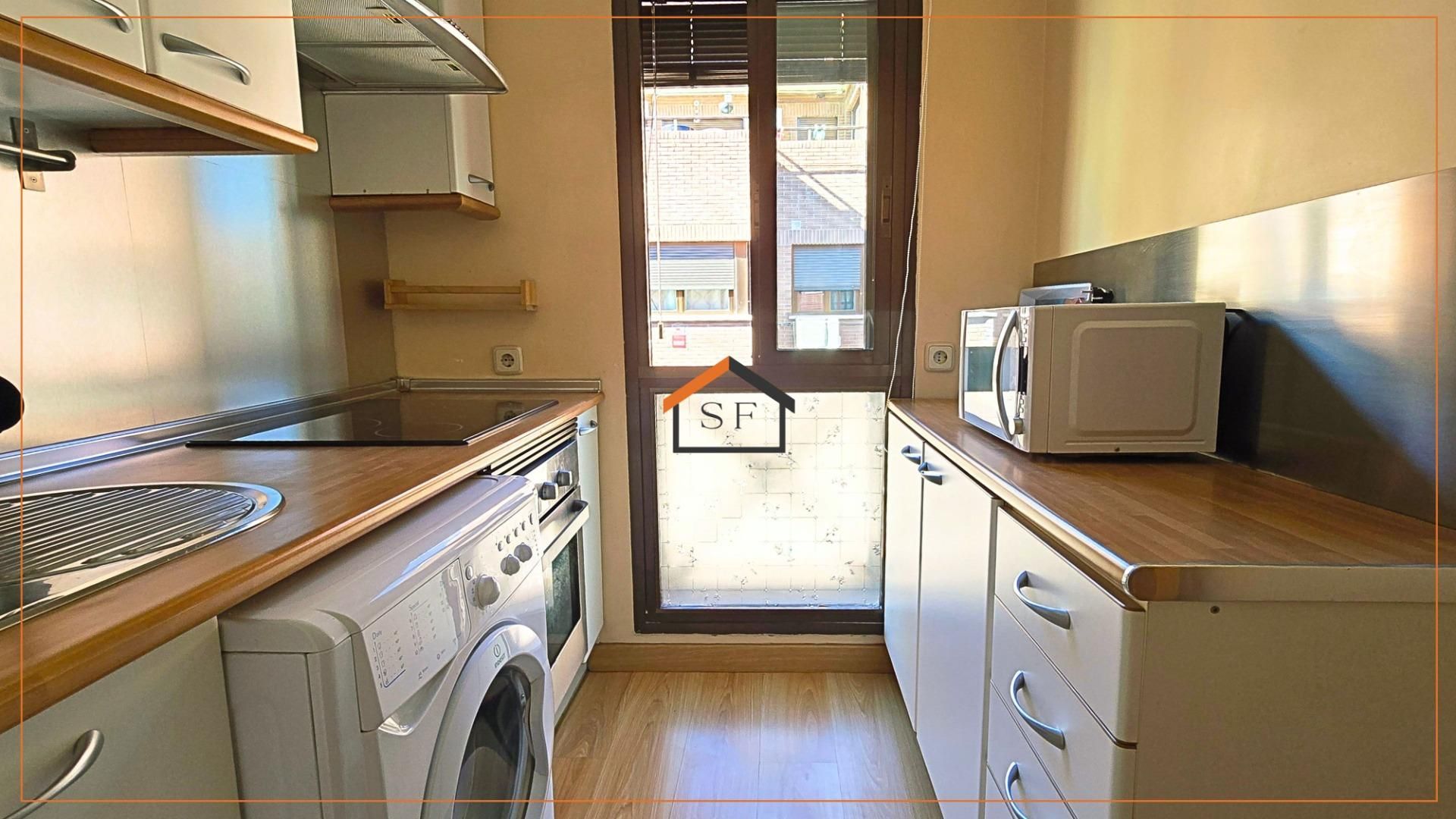 Kitchen of Flat for sale in  Madrid Capital  with Air Conditioner, Heating and Parquet flooring