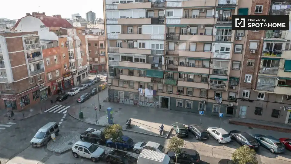 Vista exterior de Pis de lloguer en Madrid amb Aire condicionat, Calefacció i Moblat