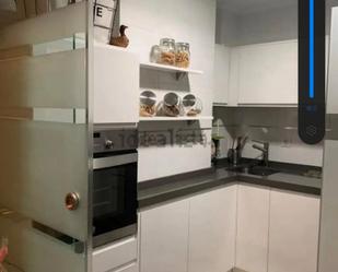 Cuina de Apartament en venda en Ourense Capital  amb Calefacció, Parquet i Terrassa