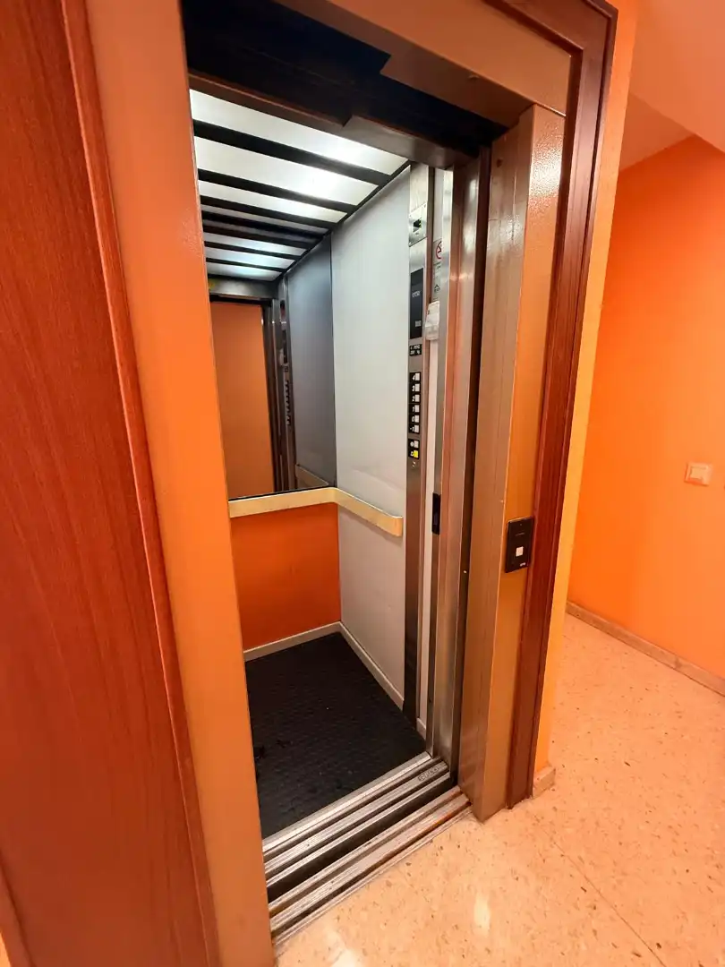Wohnung zum Verkauf in Oviedo  mit Heizung, Terrasse und Abstellraum