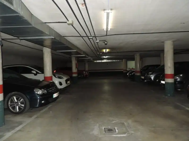 Parking de Dúplex en venta en Guadalajara con Aire acondicionado, Calefacción y Trastero