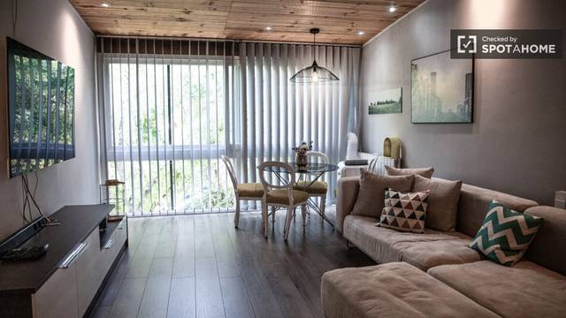 Piso en Alquiler en Tres Olivos - Valverde