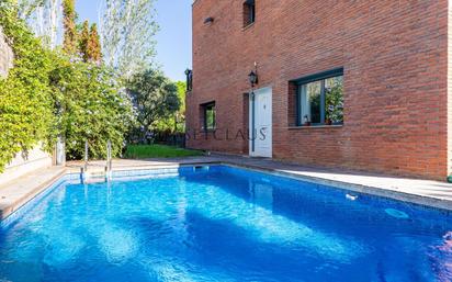 Piscina de Casa adosada en venda en Tiana amb Aire condicionat, Terrassa i Piscina