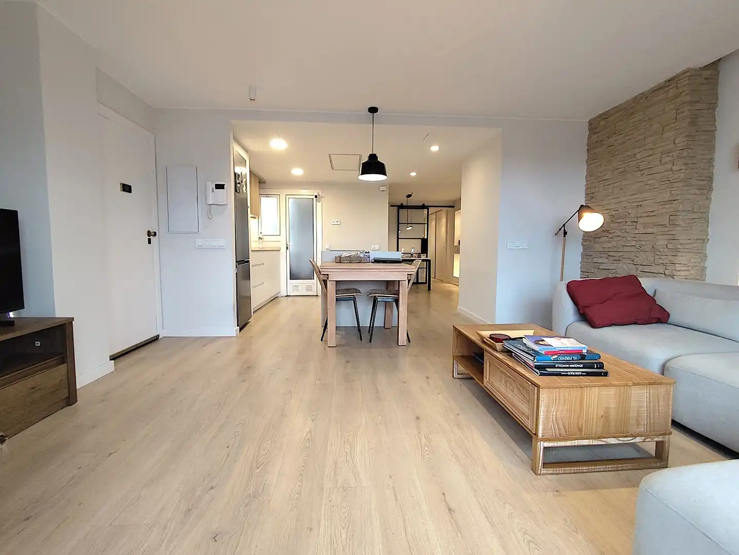 Living room of Attic for sale in Terrassa  with Air Conditioner, Heating and Parquet flooring