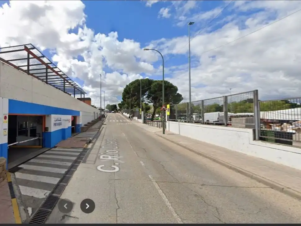 Exterior view of Garage for sale in Móstoles  with Alarm