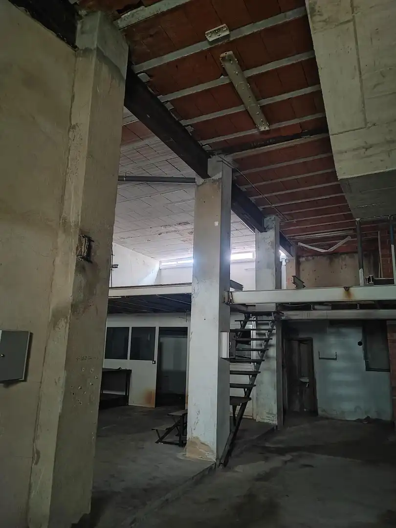 Edificio en venta en La Bisbal del Penedès