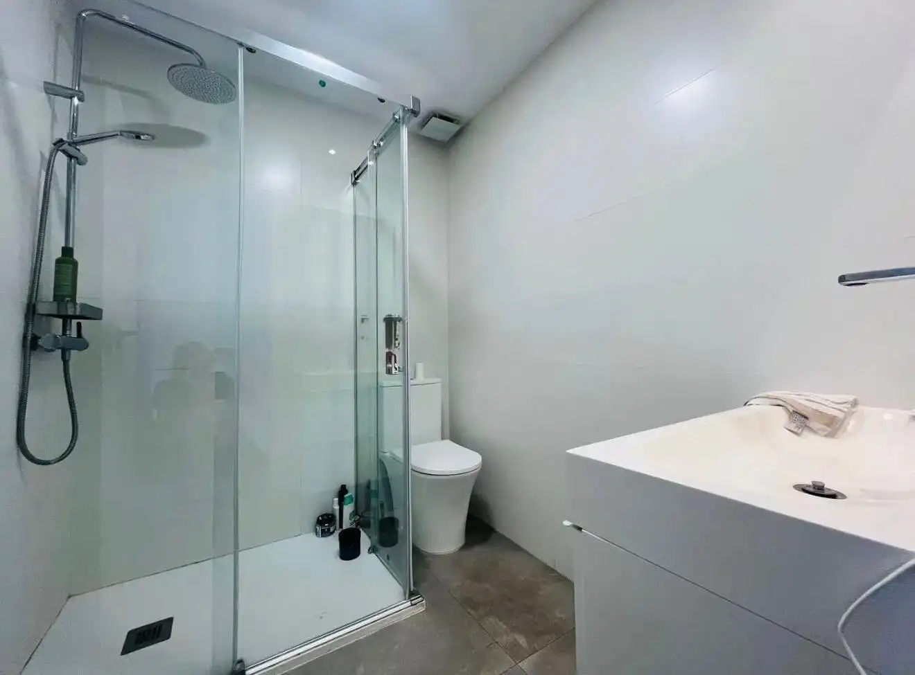 Baño de Casa adosada en venta en La Nucia con Aire acondicionado, Terraza y Amueblado