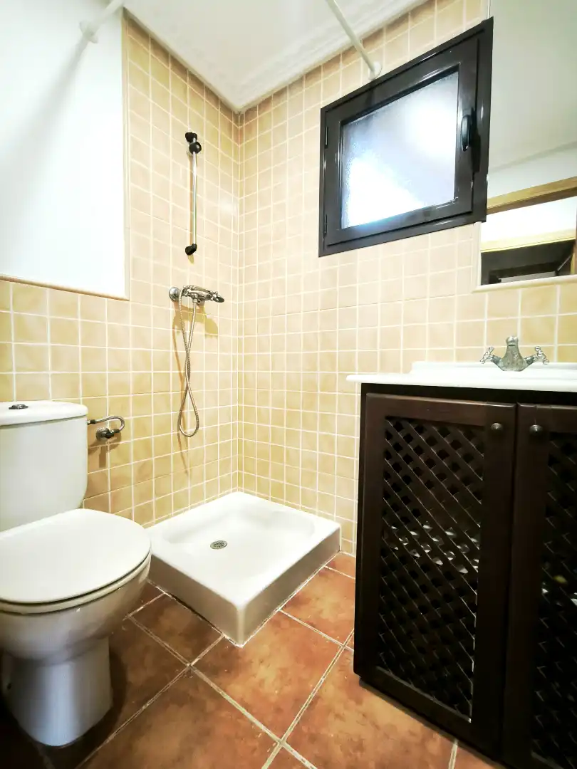 Baño de Apartamento en venta en La Alcaidesa con Terraza y Piscina comunitaria