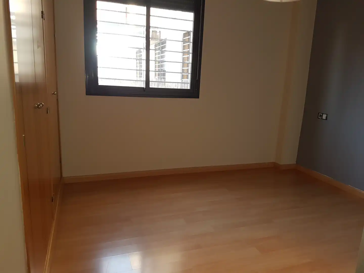 Dormitori de Pis en venda en Dos Hermanas amb Aire condicionat i Traster