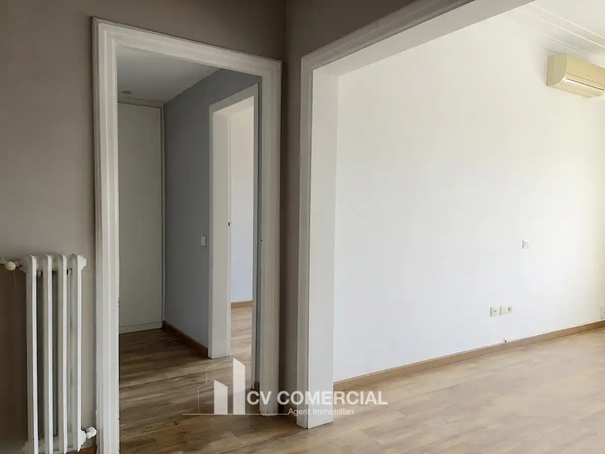 Piso con terraza en venta en Carrer del Comte d'Urgell, imagen 31