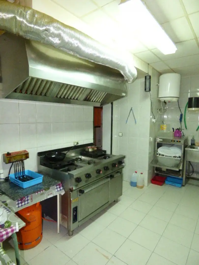 Cuina de Local en venda en Badajoz amb Aire condicionat
